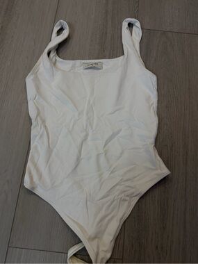 Babaton Aritzia White bodysuit